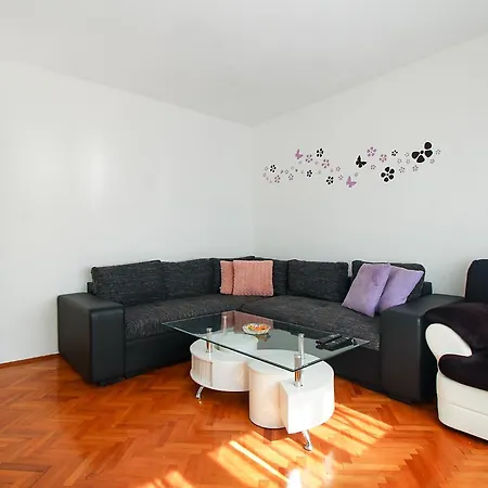 Lägenhet Branka 2411 Ližnjan