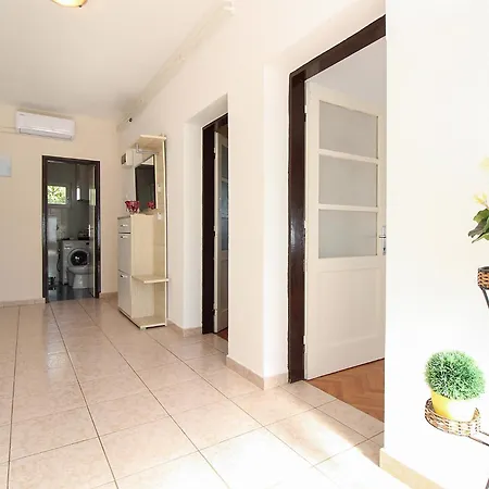 Branka 2411 Apartmán *